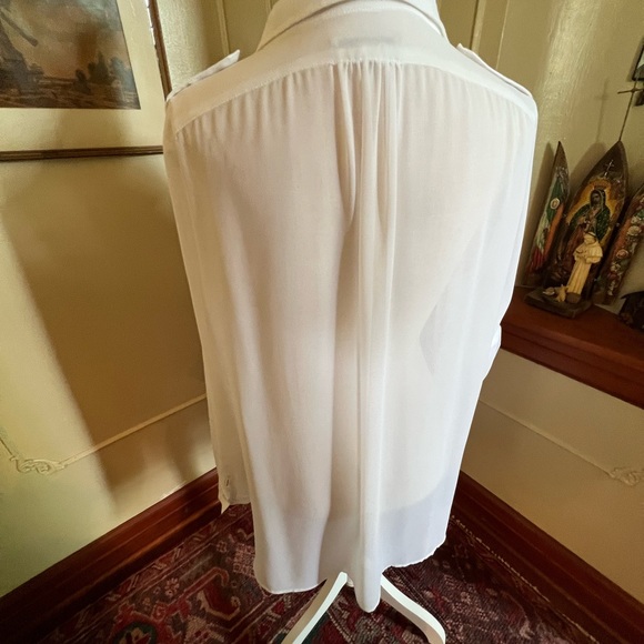 DKNYC White Sheer Button Front blouse. - Picture 4 of 8